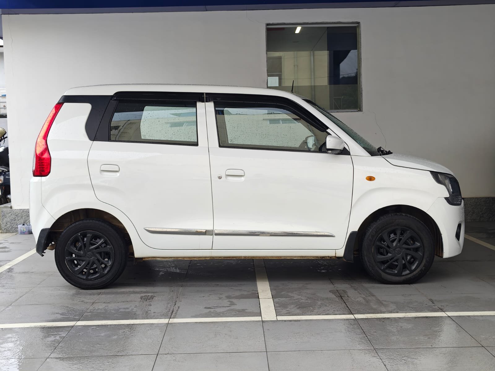 MARUTI SUZUKI WAGON R VXI AGS